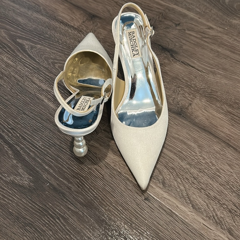 Badgley Mischka Pumps